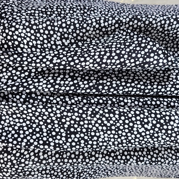 Van Heusen Sleeveless Blouse - Picture 4 of 7